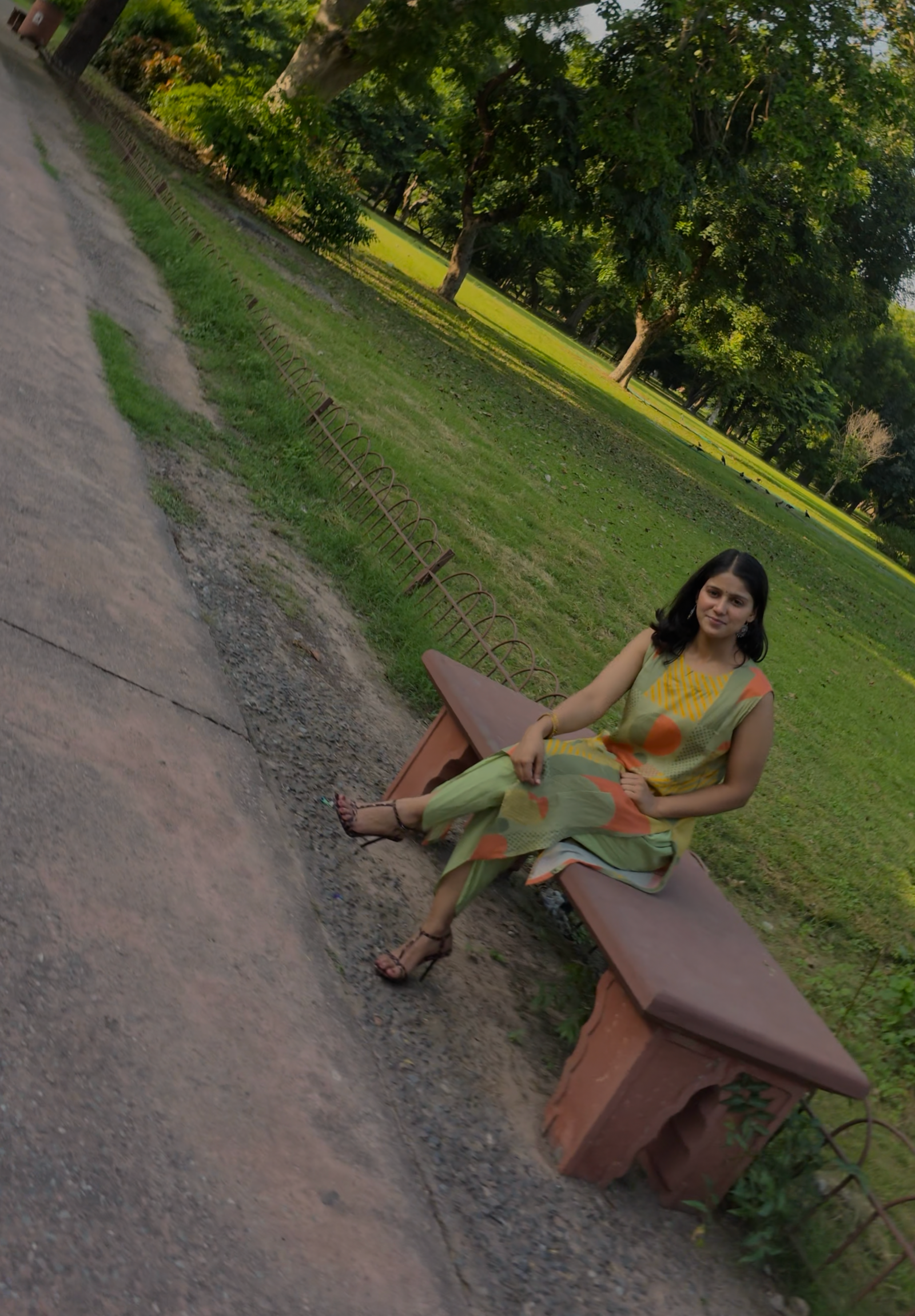 Sleeveless Jam Cotton Kurta designed in a modern C-style - Image 4