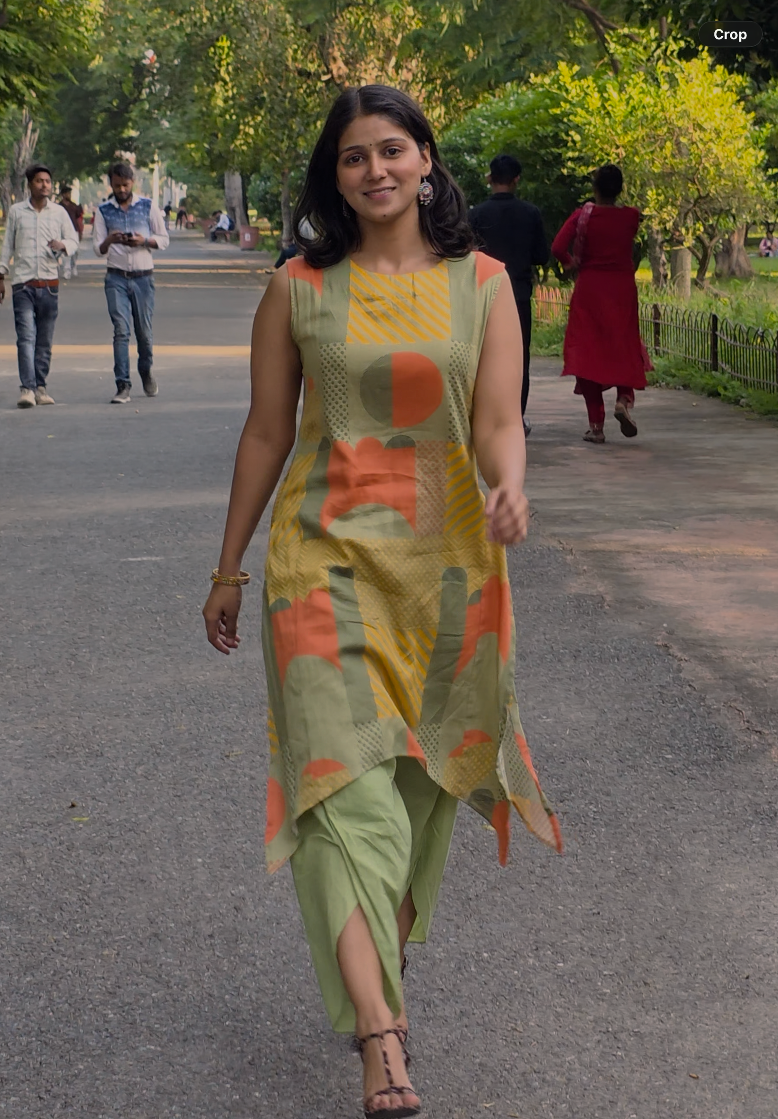 Sleeveless Jam Cotton Kurta designed in a modern C-style - Image 2